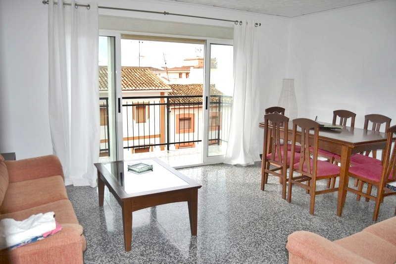 LauroraVillas's tweet photo. En Venta Apartamento en la zona del Pueblo en Jávea, con balcón con vistas al mar.
http://t.co/xnPPrFlwjA http://t.co/9i1YpeTlr9