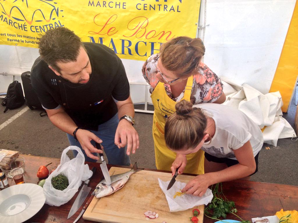 Olivier_Chaput's tweet image. @NicolasFix en pleine réflexion sur le #plat de #dorade #concours du #marché central de #royan #rencontresiodees