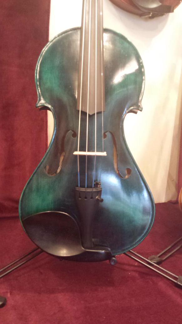 TimViolins's tweet photo. Sidmouth Festival Specials, £500 off. These 2 violins now £2450 Come to Timsviolins stall and see us @sidmouthfolk http://t.co/5Q8uchL10C