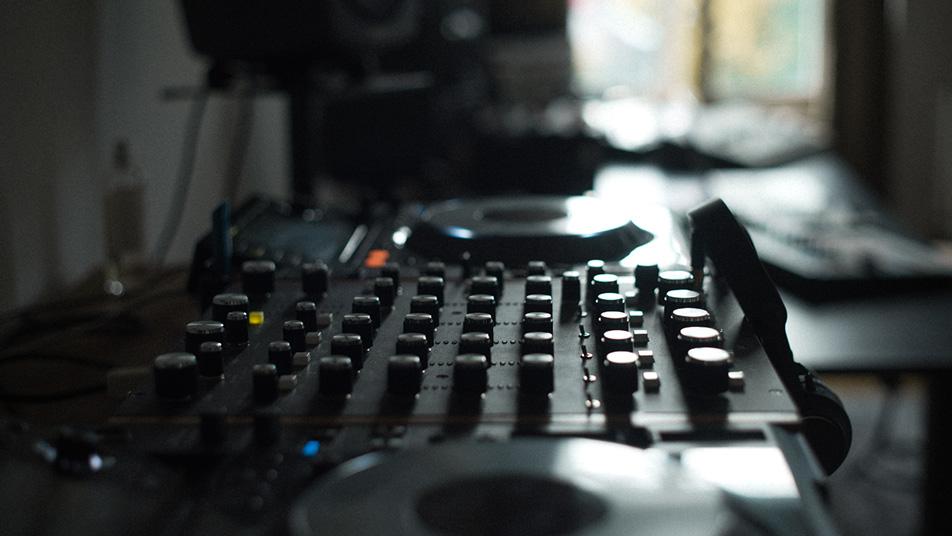 residentadvisor's tweet photo. Function goes deep on his craft in our new feature series, The art of DJing. http://t.co/XKOtlhOW77 http://t.co/5MvZrdTYxp