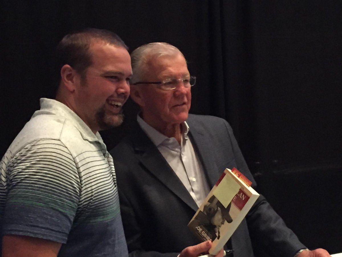 RealCoachBell65's tweet photo. Great way to start the day with a 3x Super Bowl Champ Thanks @kenubus! #JoeGibbs #Gameplan4Life http://t.co/OtyDStiMqV