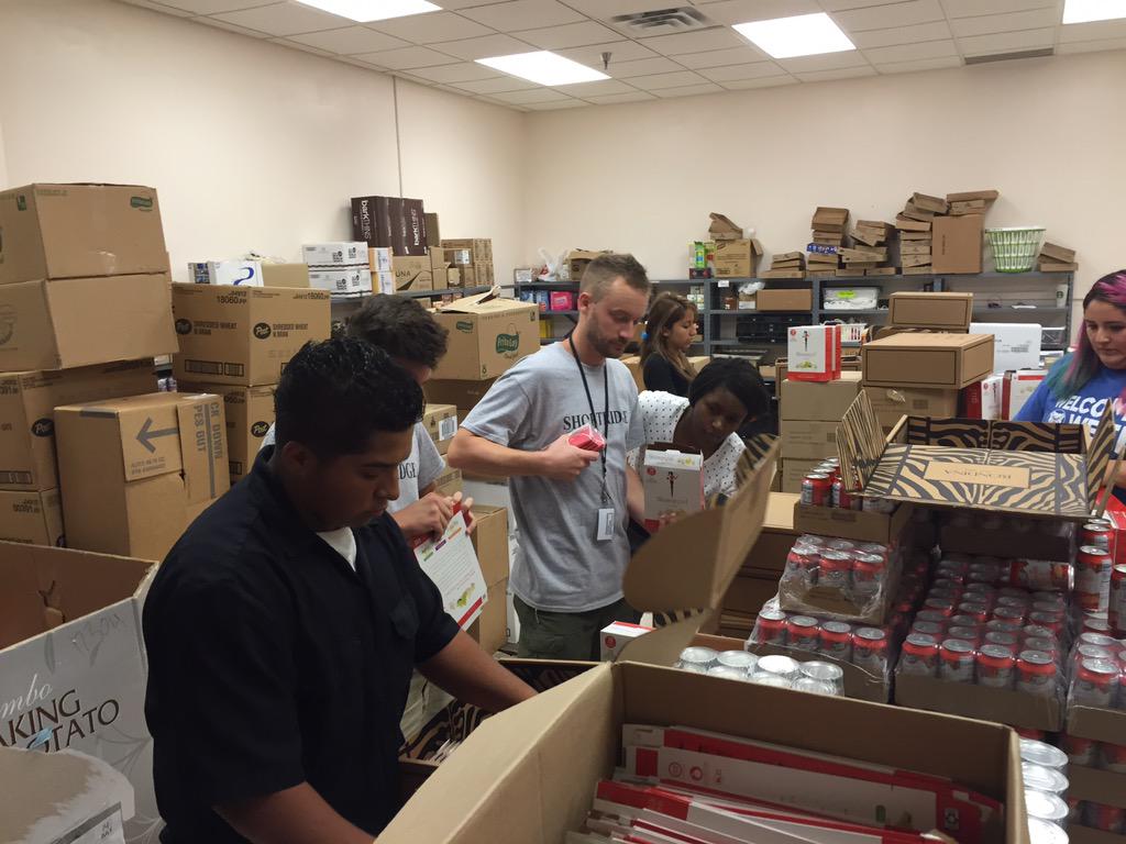 Shortridge High On Twitter Shortridge 11 And 12 Graders Serving