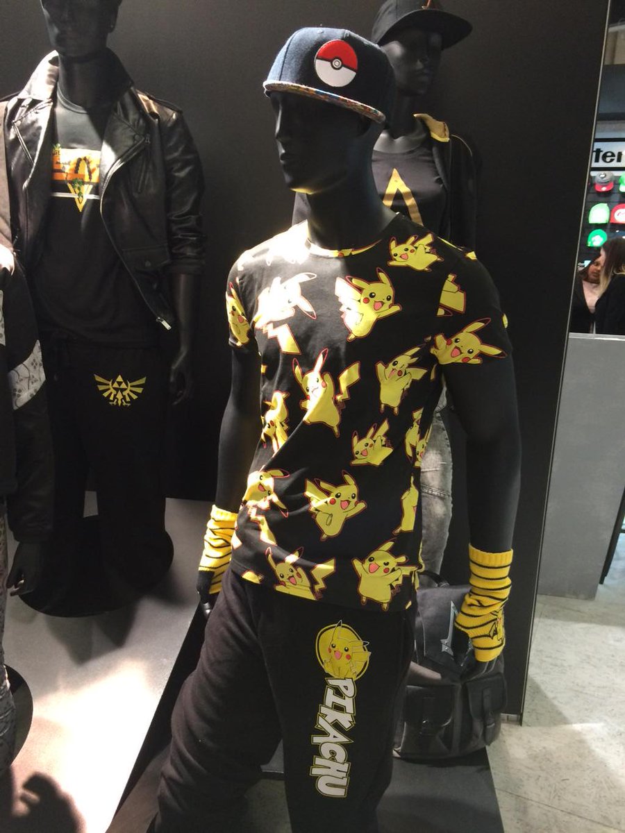 I'm not sure what to think of this. #gamescom #gamergear