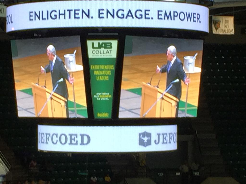 jwatkins97's tweet photo. Dr. Pouncey Leading Jefcoed to be high achievers  #jefcoedback2school http://t.co/P8buzRAG99