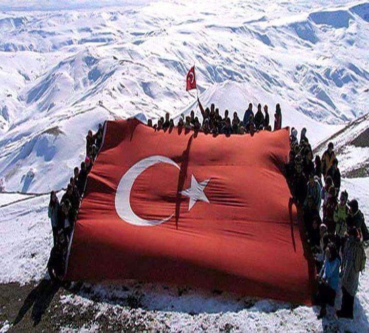zehirulkebir's tweet photo. biz sırtımızı 
devletimize 
mehmetçiğimize 
polisimize 
Allâh dostlarına yaslıyoruz 
@adnanalgan15 http://t.co/PU3tX5EPfn