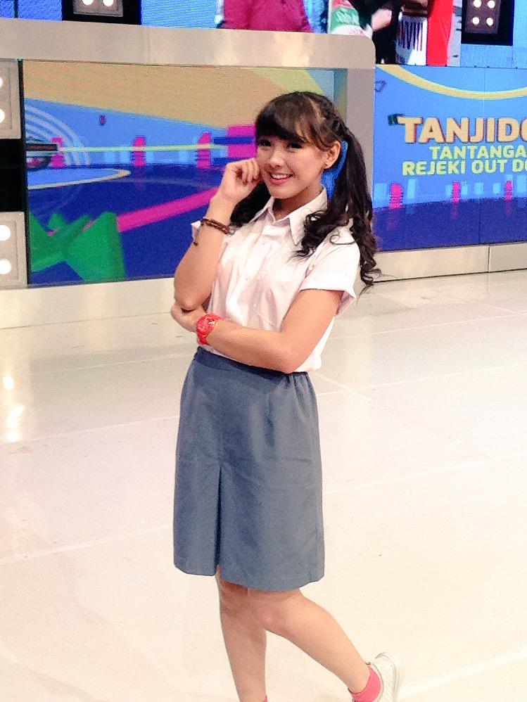 Anariana27's tweet photo. Semoga bisa obatin kangen ❤️ http://t.co/EJbj6PJJ5b