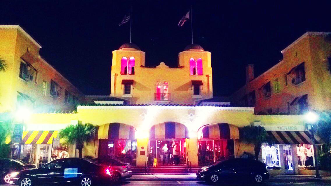 DelrayBeachLife's tweet photo. Beautiful historic hotel and beach club in the heart of Delray! http://t.co/4Ljlp0ejeC #delraybeach #colonyhotel http://t.co/V9jvPYTXZw