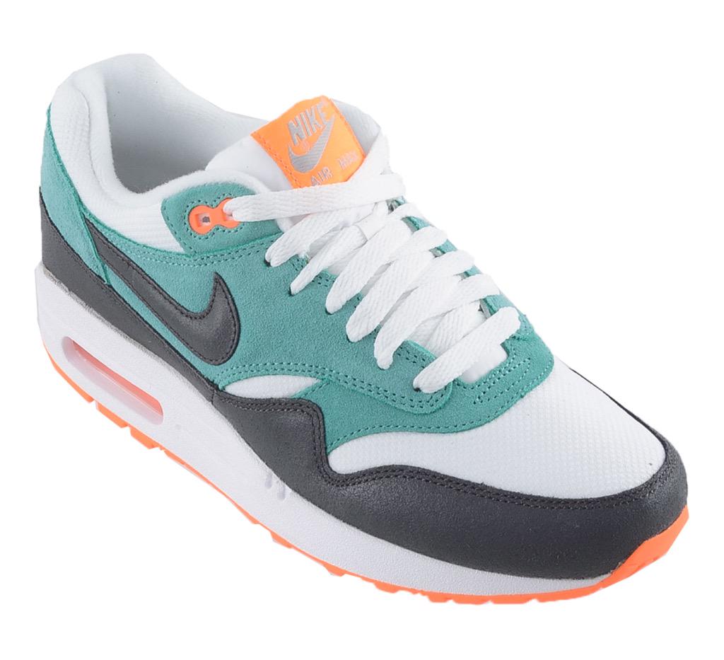hoe vallen nike air max 1