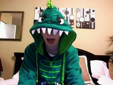 cutepikachuguy's tweet image. 😛