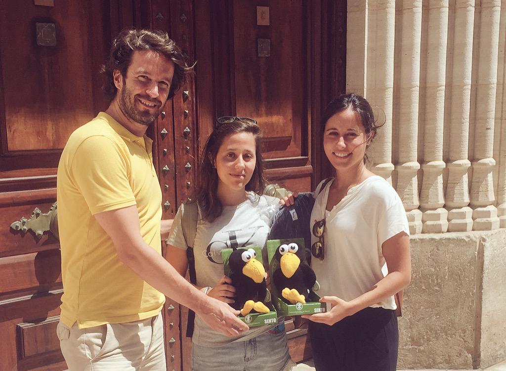 gradomultimedia's tweet photo. @corisc @beatrice_mc @VeroSobrino @UCV_es 
Lo prometido, deuda...
Encontraron el cartel de #mad! http://t.co/PnSoEq5zIe