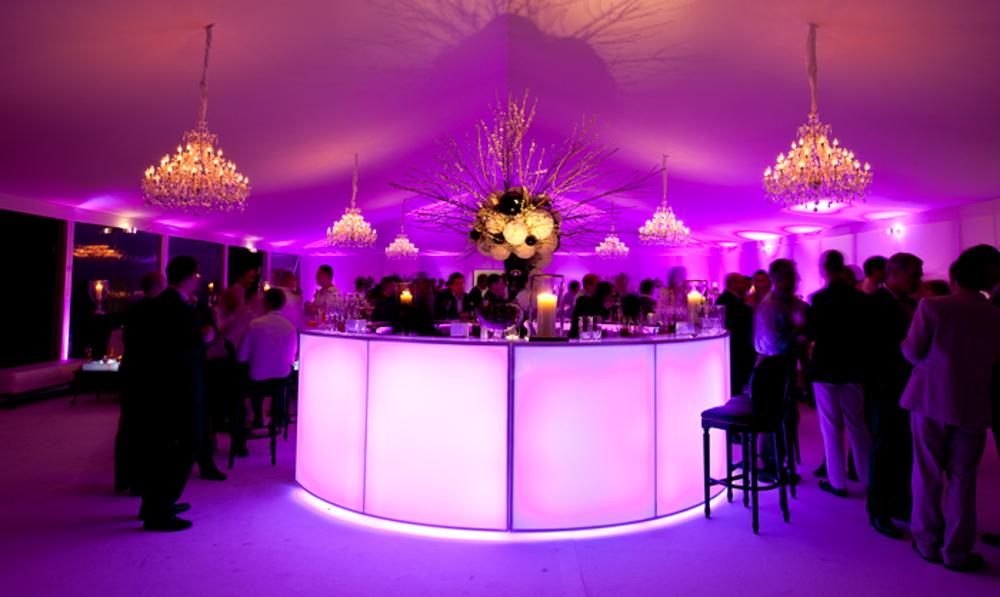 KnightLightEvnt's tweet image. Cool bar knightlightevents.co.uk/bar-lighting.h… #eventplanners