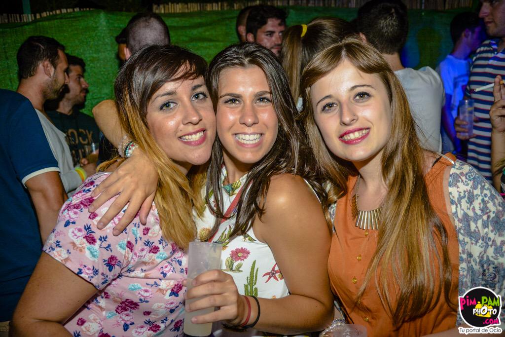 Los buenos momentos con mis xikis! 🎉🎉💃💃 <a href="/patricia__saez/">Pat</a> <a href="/Inesmh19/">Inés M</a>