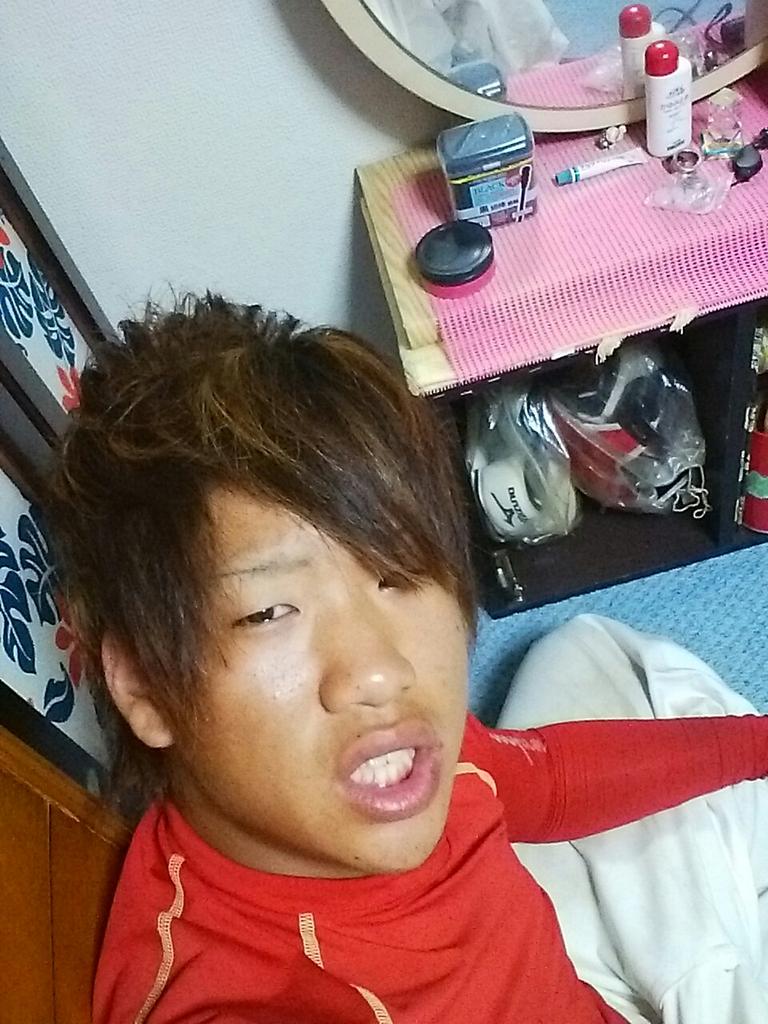 tosio0528's tweet photo. 久々タグする(笑)
フォローワ増やしたいから皆RT(笑)
#こいつみたこ���あるRT
#いきってんなぁRT
#10代RT 
#絡んでみたいRT
#とりあえずRT 
RTしてくれたら、フォローする(笑) http://t.co/HH1zn33XaL