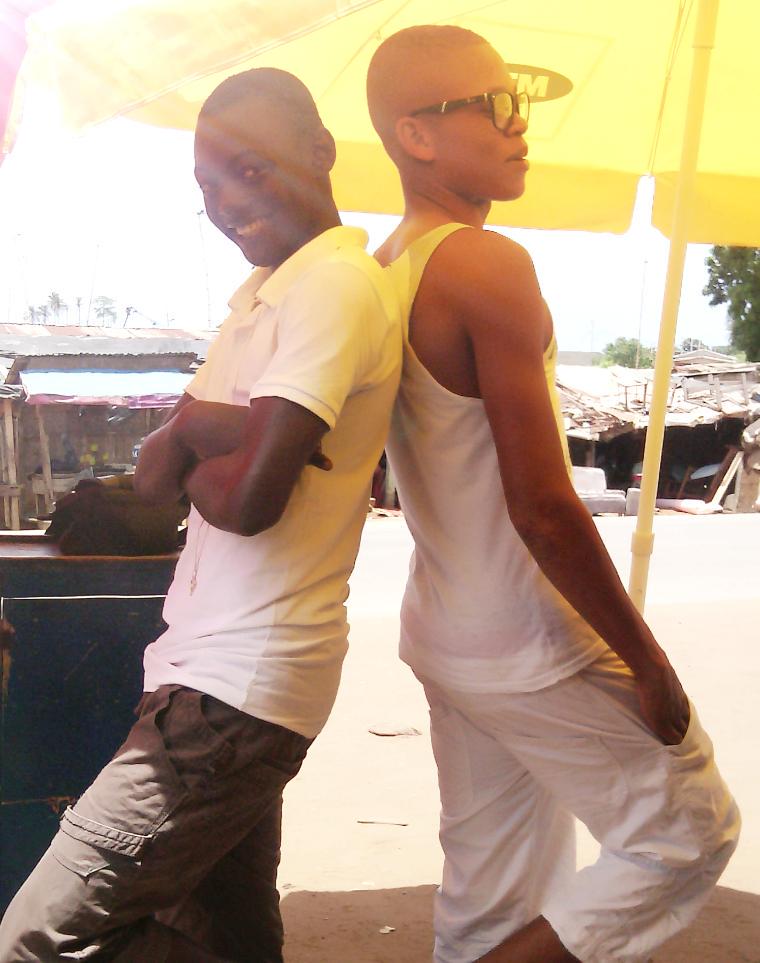 ee57bb44235d421's tweet photo. Les amis sont comme des pierres certaine sont plus précieux ke d otre d otre  eux ils sont a delapider 
#panamboss http://t.co/cn0NAL1WNn