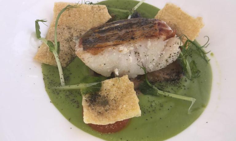 identitagolose's tweet photo. La nuova Como di @DCaranchini, giovane chef di Casa Santo Stefano http://t.co/I3s2mn2CDn http://t.co/rf19nrnaR3