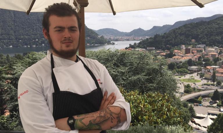 identitagolose's tweet photo. La nuova Como di @DCaranchini, giovane chef di Casa Santo Stefano http://t.co/I3s2mn2CDn http://t.co/rf19nrnaR3