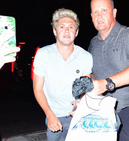 1DUpdate_x's tweet photo. NEW || Niall leaving Westchester Country Club in New York last night #4 http://t.co/lUa4SrWggQ
