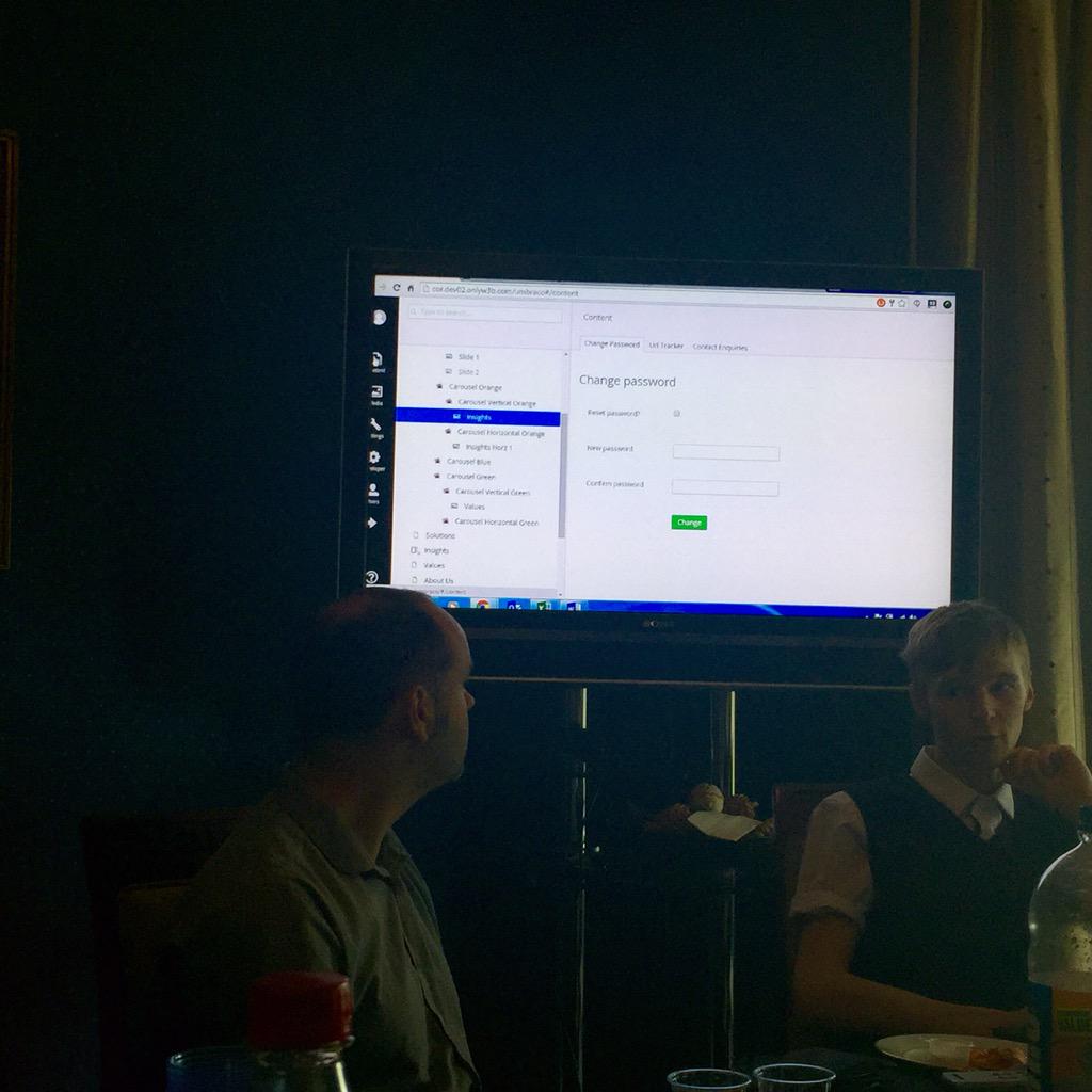 vivienne7's tweet image. Today's lunch & learn @BeattieComs @OnlyW3b is all about #Umbraco7. Delighted to have some of the dev team here.