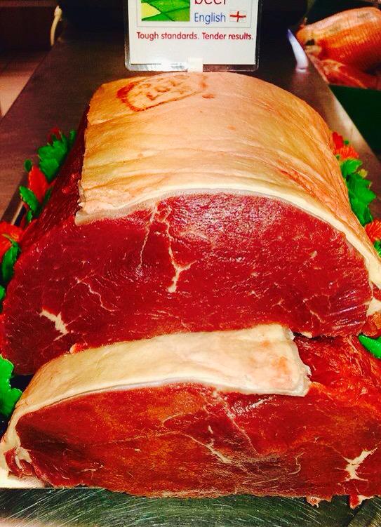 GibsonsButchers's tweet photo. The finest dry aged English Sirloin #tweetyourmeat #Eblex http://t.co/kUThyHTzWF