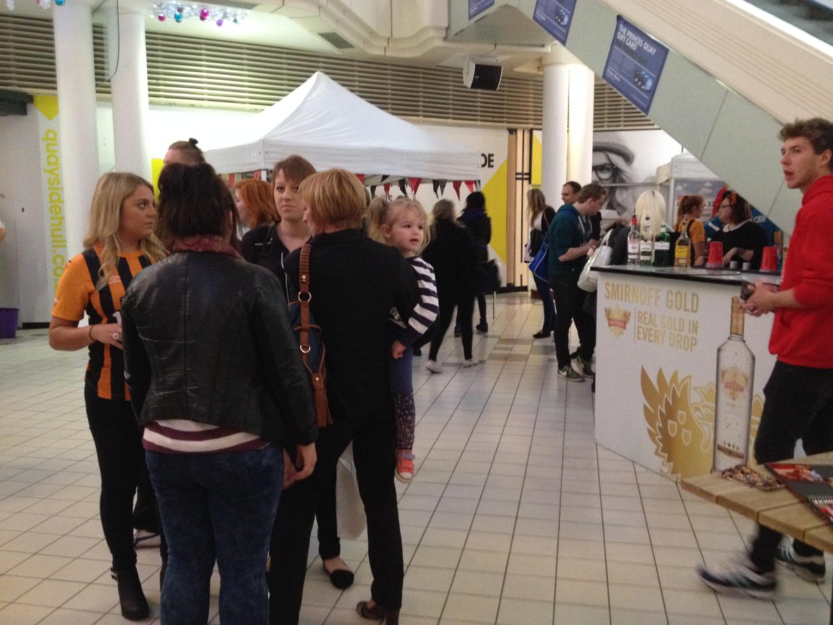PrincesQuayHull's tweet photo. Students will find @hullfcofficial @PremierBoothUK @Connexin at the Student Discount Night, Tues 6th Oct 6pm-9pm! http://t.co/xtB0ybH04j
