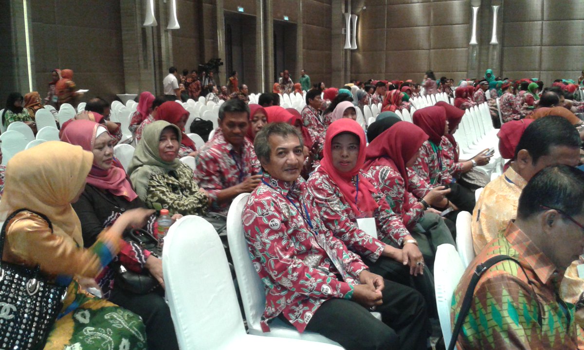 ba_sanga's tweet photo. Harganas tangsel. http://t.co/qLPk6PaDIX
