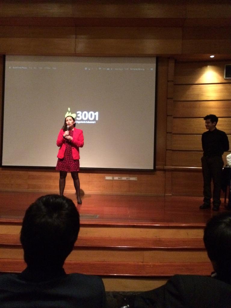 JusticiaRM's tweet photo. Cierre #exposocial #in3001 @MinjuChile @sename_gobierno  proyectos sociales con alumnos Ude Chile http://t.co/ubHQAqYuU5