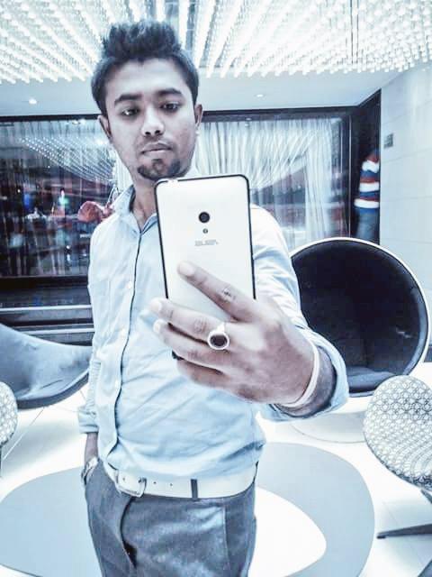 143Shock's tweet photo. Hi friends http://t.co/0BxQX3pAJv