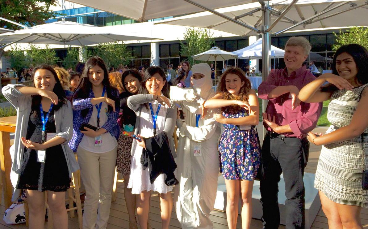 Estelle Hong tweet media