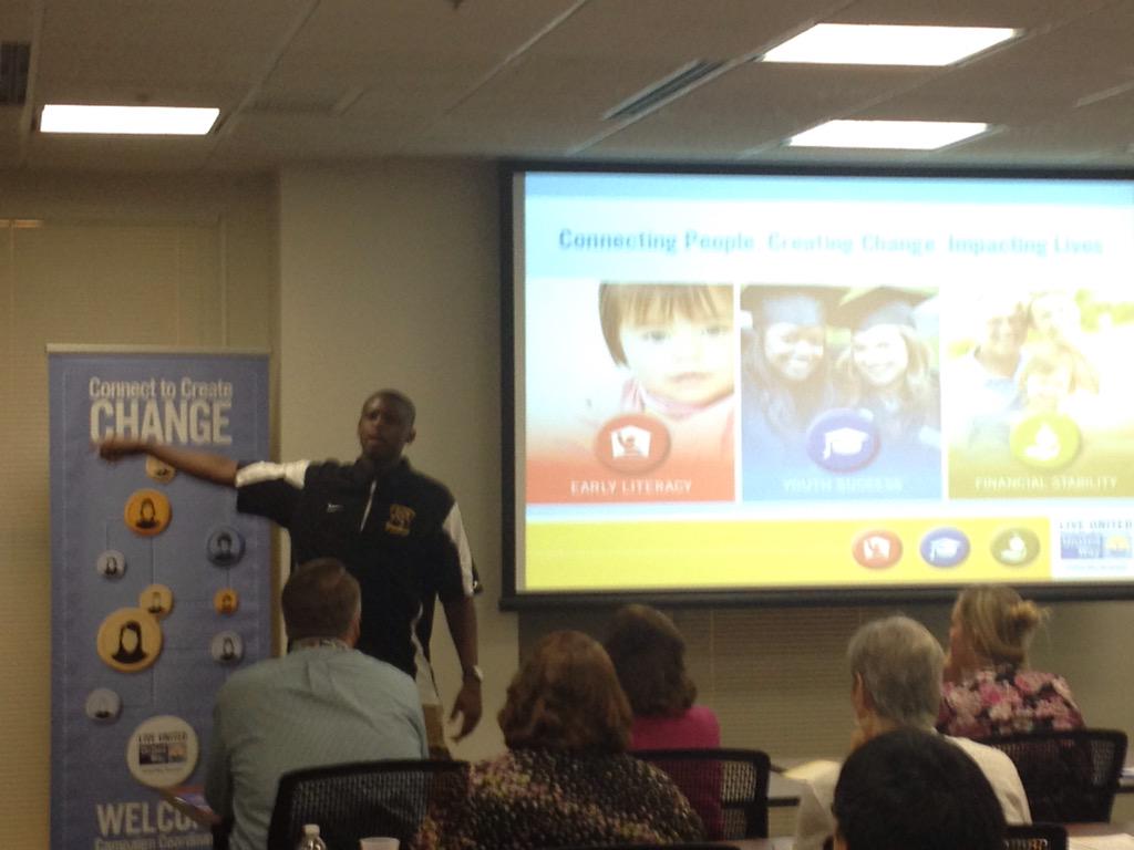 paigeerwin's tweet photo. Leroy Butler, superhero, HIPPY and Lafayette College grad, success story, living his dream @uwsuncoast, inspires us! http://t.co/56LjFiAYW7