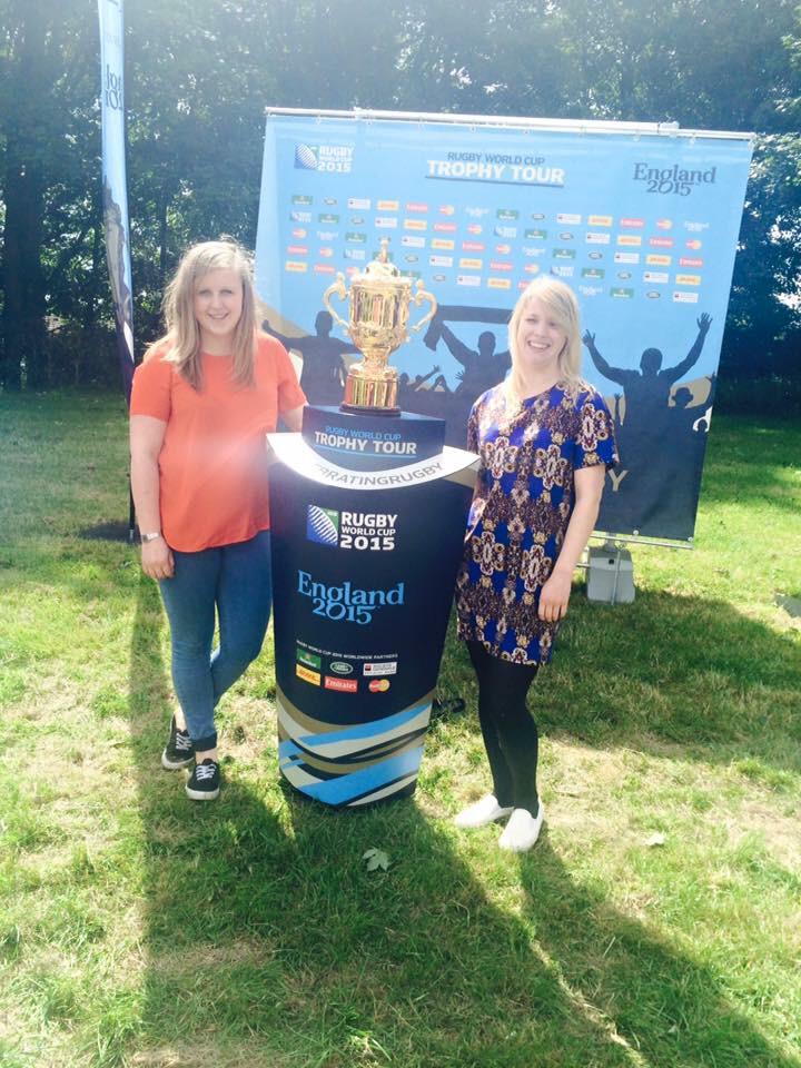 HalifaxLadiesRU's tweet photo. Ladies captain @LucyCochers and new Jess Copperwaite with the World Cup at Ovenden Park #One Club #TheseGirlsCan http://t.co/AM7Ai77s12