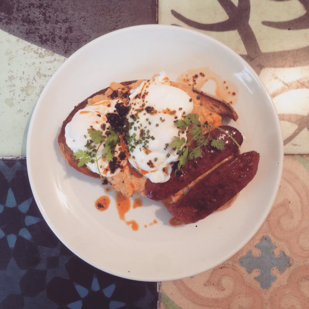 phil_o_smith's tweet photo. @estersn16 - A morning of #writing , @hasbean coffee and #brunch #eggs #chorizo @try_this_for http://t.co/HB5qYzJZz1