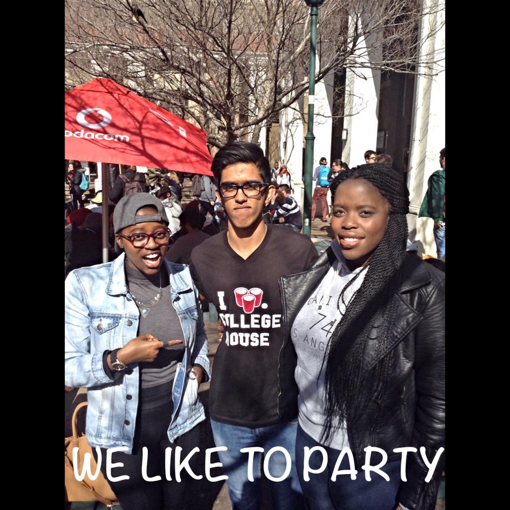 nickitamaesela's tweet photo. @CollegeHouseRes @colinjamesblake So have we won yet or nah?? #CollegeFest15 http://t.co/PLBPmtUnn7