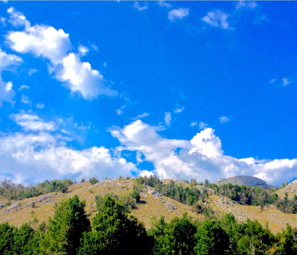 OurMontenegro's tweet photo. #IvanovaKorita #Lovcen #Montenegro #Njegos http://t.co/SUI01Fzuup