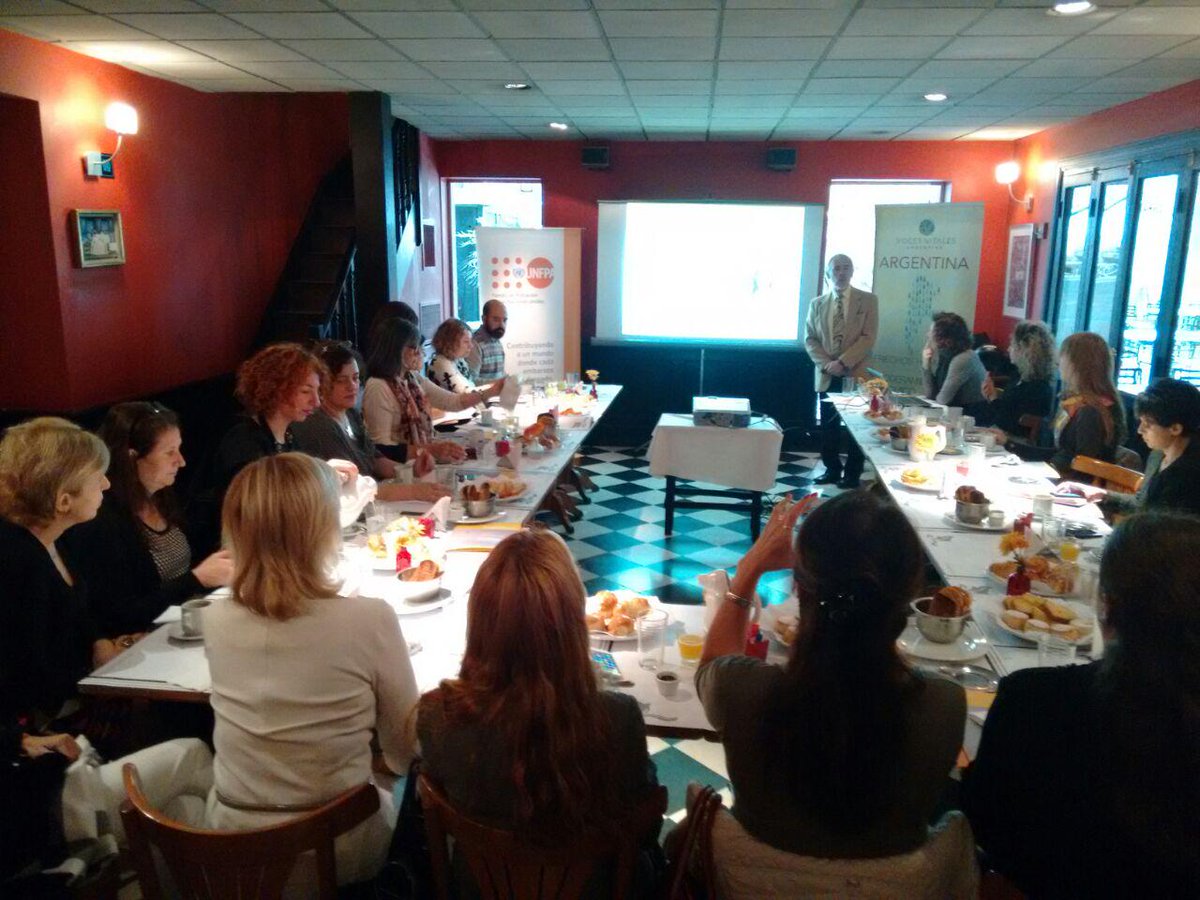 VocesVitalesAr's tweet photo. #AHORA  Desayuno con Mentoras en @MuseoEvitaResto junto a @UNFPAargentina  @FLACSOARGENTINA #ProgramaDeMentoreo http://t.co/puJt6ClaM6