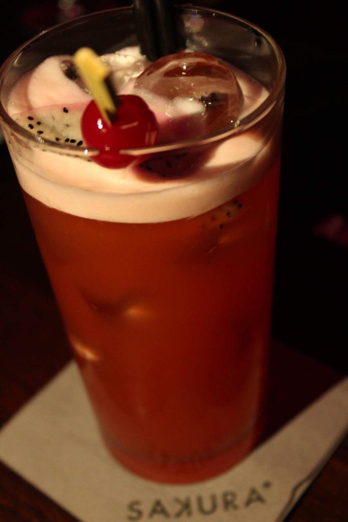 Sakura_restoran's tweet photo. Upustite se u uzbudljivo putovanje našom koktel kartom i ove srede uz #CocktailNight! #SakurarestoranBeograd http://t.co/KyrjbRUbxF