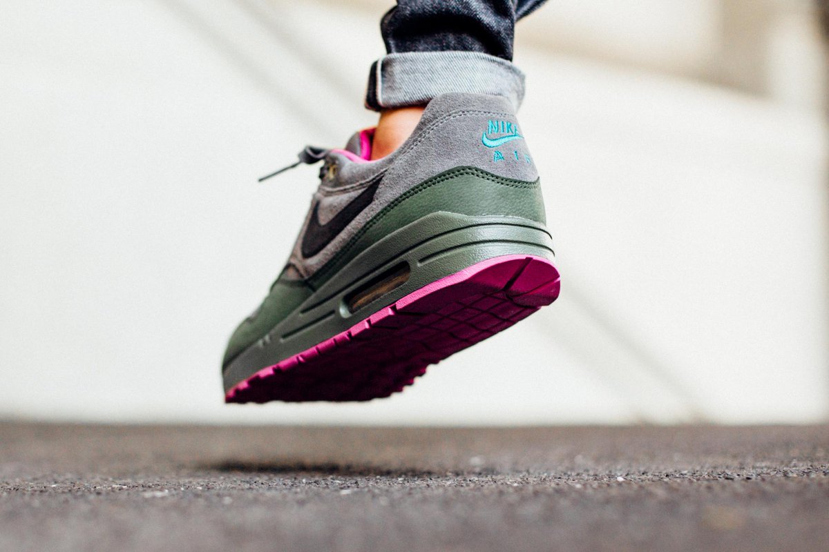 nike air max 1 pewter carbon
