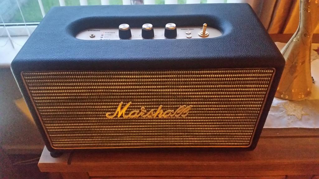 RSBlue76's tweet photo. I am absolutely amazed at this thing amazing sound what a bluetooth speaker  unbelievable!  #Marshall http://t.co/uB1JI2TOQL