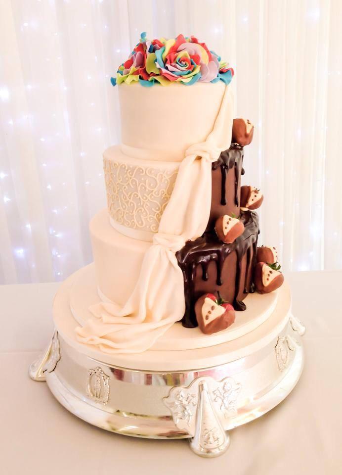 VelvetCakery's tweet image. @shewhobakes1 #bakershour stick on the #gbbo theme kind of, half and half
