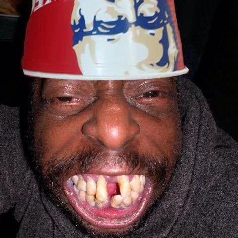 rojos_apuestas's tweet photo. Aquí tenemos a la fuente de Ghana http://t.co/SMXJy7lrP0