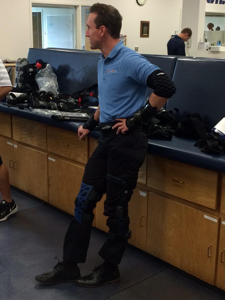 Steely_Drew's tweet photo. .@criddler21 taking some kids to bracing school. #OrthoPros #rollerderby? @BYUSportsMed http://t.co/m65Muu78fS