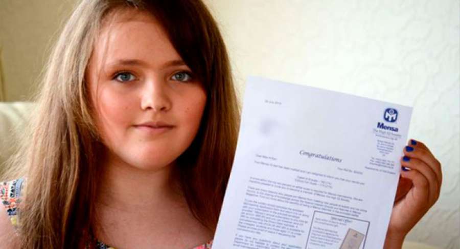 A3Noticias's tweet photo. Una niña de 12 años supera por dos puntos de coeficiente a Einstein y Stephen Hawking http://t.co/i56HW2Kdtl http://t.co/6XE8xqE7vv