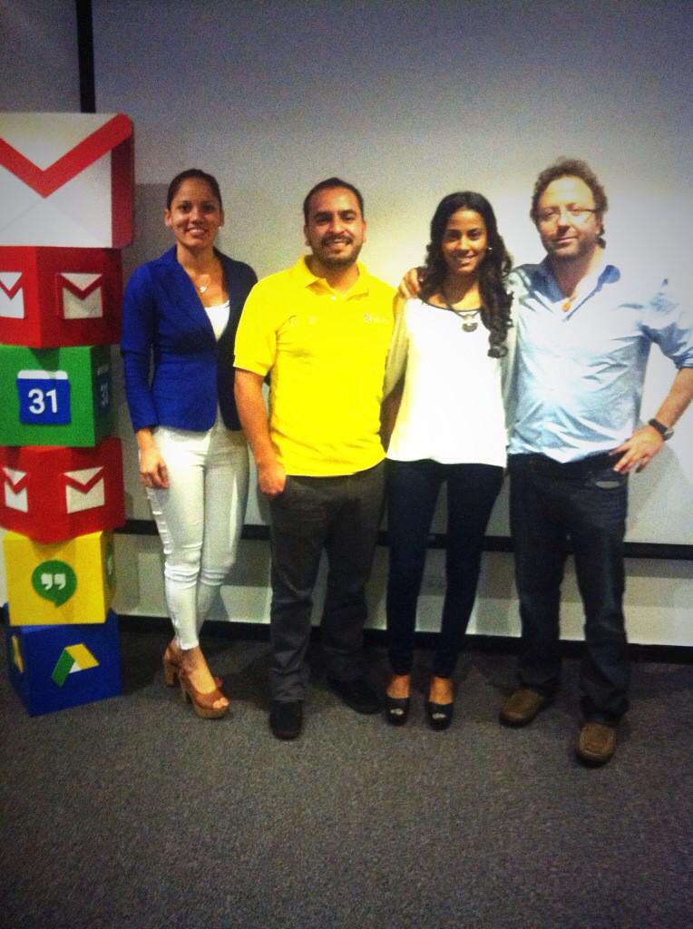 xeoxoftware's tweet image. &apos;En un grupo de trabajo la colaboracion debe ser avtiva y comprometida&apos; #GoogleAtWork @CCBucaramanga @co_workinglabs