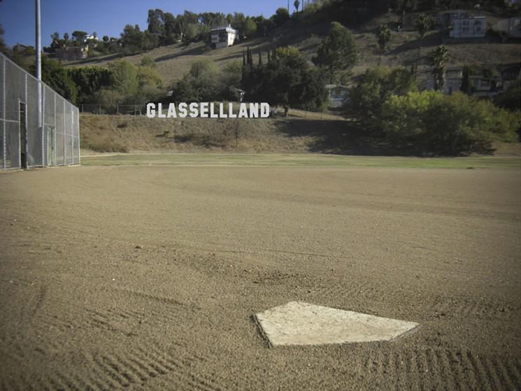 LA Weekly tweet media