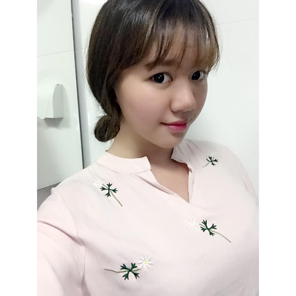 xxxSSSxxx on X: GOOD NIGHT🌙🌌#selfie #goodnight http:t.co5F7X9oqxVm   X