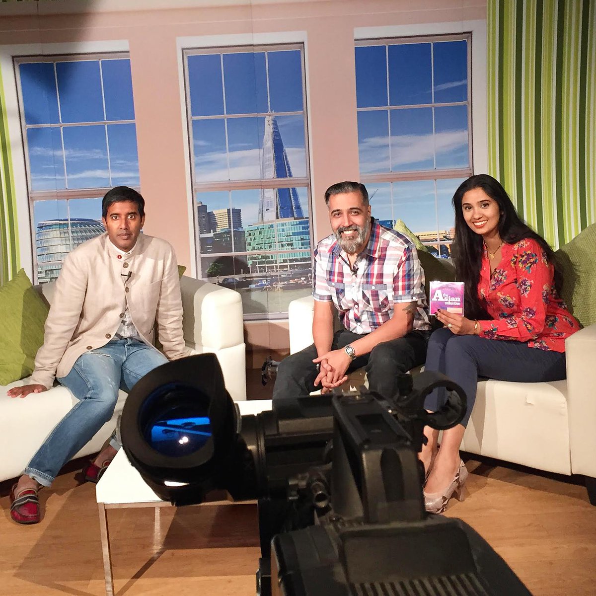 mediamoguls's tweet photo. Just finished talking about #TheAsianCollection with @SunnyandShay on @BritAsiaTV @SonyMusicUK - CD in the shops NOW http://t.co/YZuA4xIQVz
