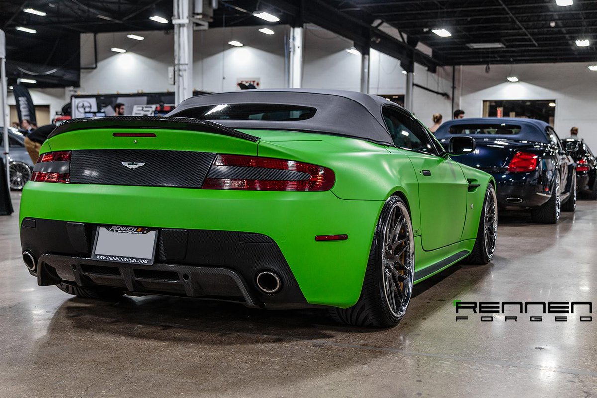 RennenForged's tweet photo. #Aston #Martin &amp; #Bentley #continental on #renenforged #wheels #rm10 #r8 #forged #tunerevoloution #exotics #luxury http://t.co/MA2ld1OtS6