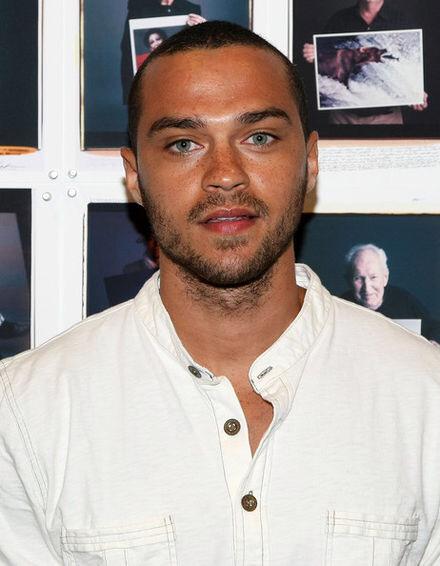 HAPPY BIRTHDAY JESSE WILLIAMS YOURE A BABE 