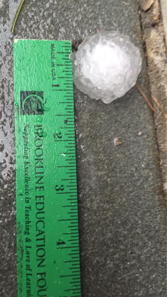 charudeshpande's tweet photo. @TownofBrookline @BrooklineMAPD http://t.co/l4cw1iODoZ