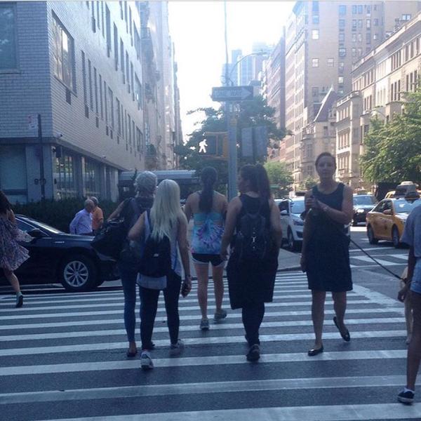 louteasdalear's tweet photo. Lou en Nueva york / Lou in New York #LTAO http://t.co/HOlu7L4nds
