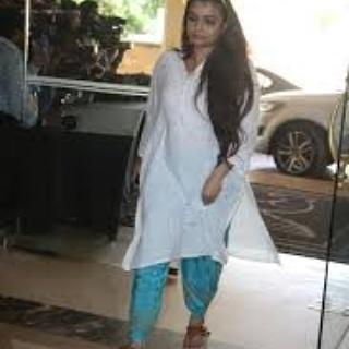 vaibhavi merchant  (@masterlaila) on Twitter photo 